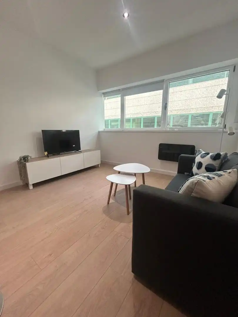Sala d'estar de Pis de lloguer en San Sebastián de los Reyes amb Aire condicionat, Calefacció i Moblat