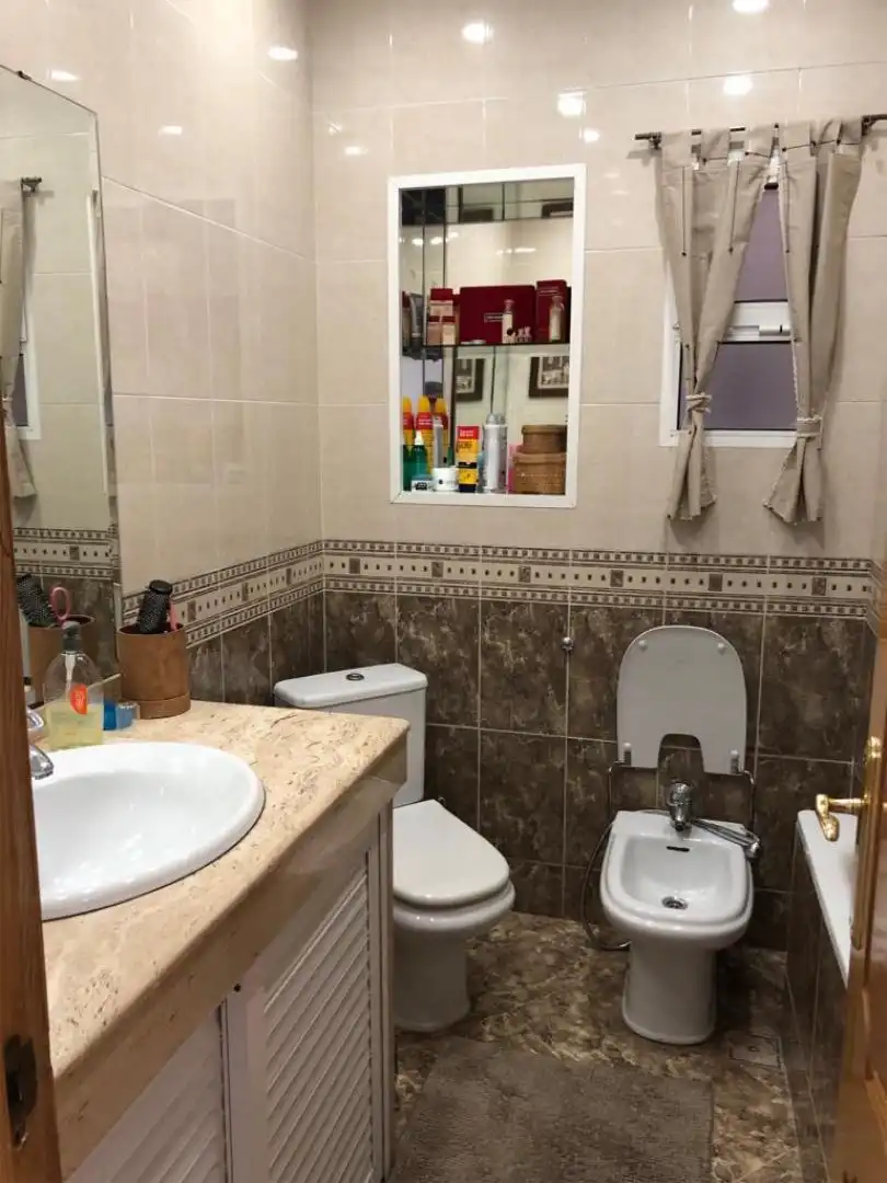 Flat for sale in Calle Independencia, 5, Centro Bathroom of Flat for sale in Ceuta with Air Conditioner and Furnished