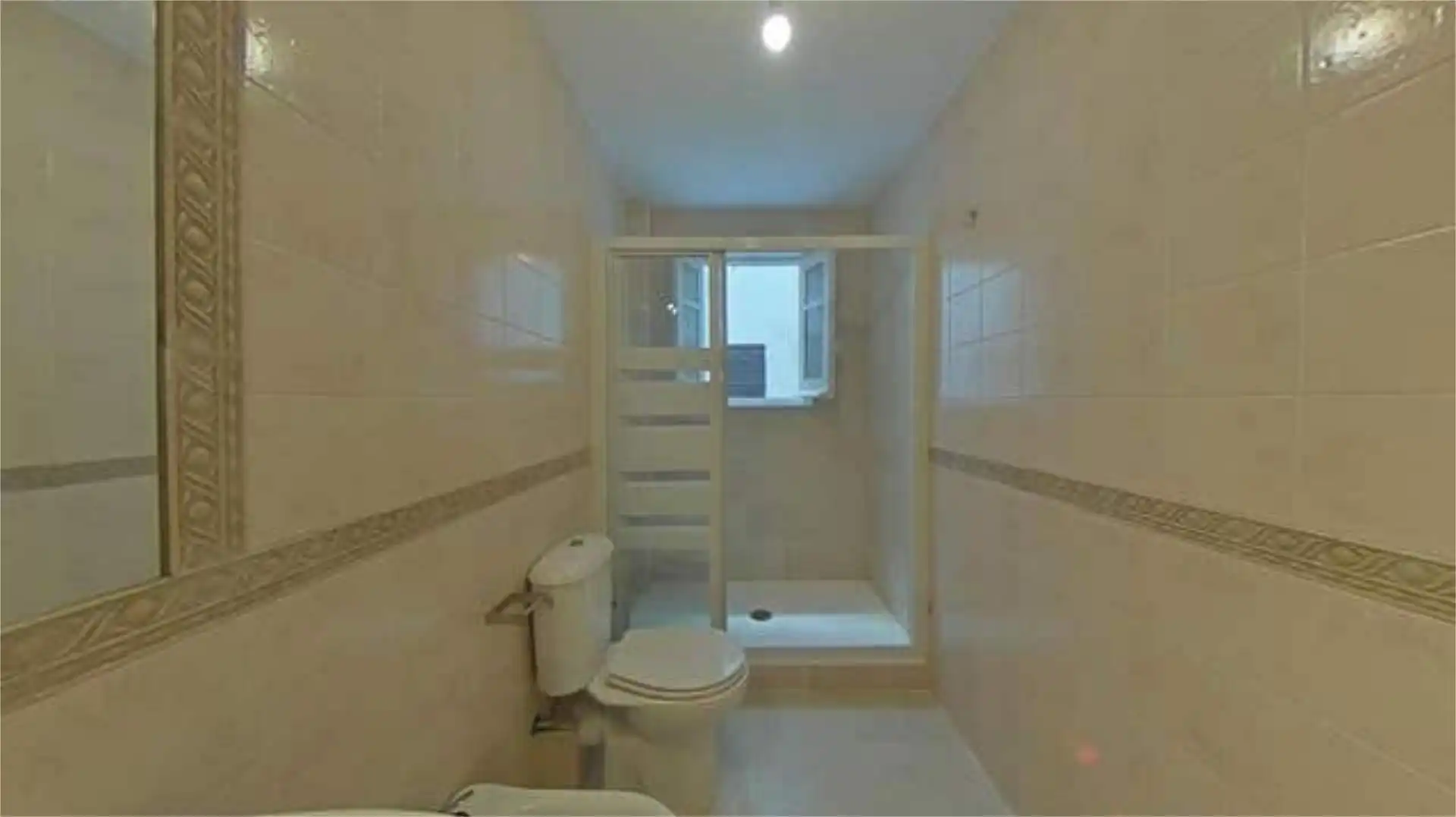 Bathroom of Flat for sale in Sevilla