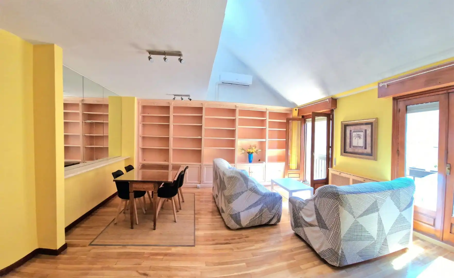 Sala d'estar de Pis de lloguer en Alcalá de Henares amb Aire condicionat, Calefacció i Parquet