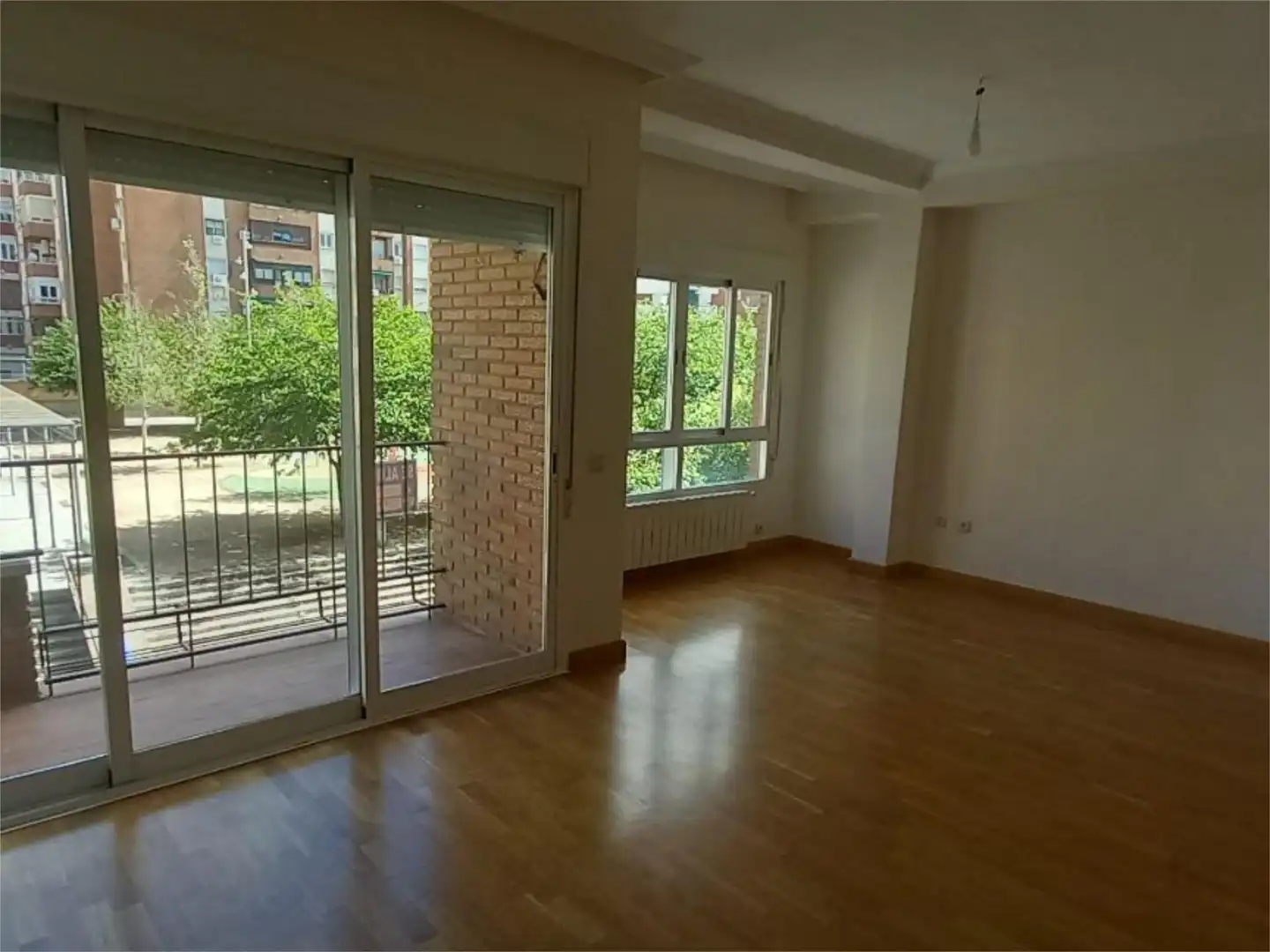 Living room of Flat for rent in Badajoz Capital  with Air Conditioner, Heating and Parquet flooring