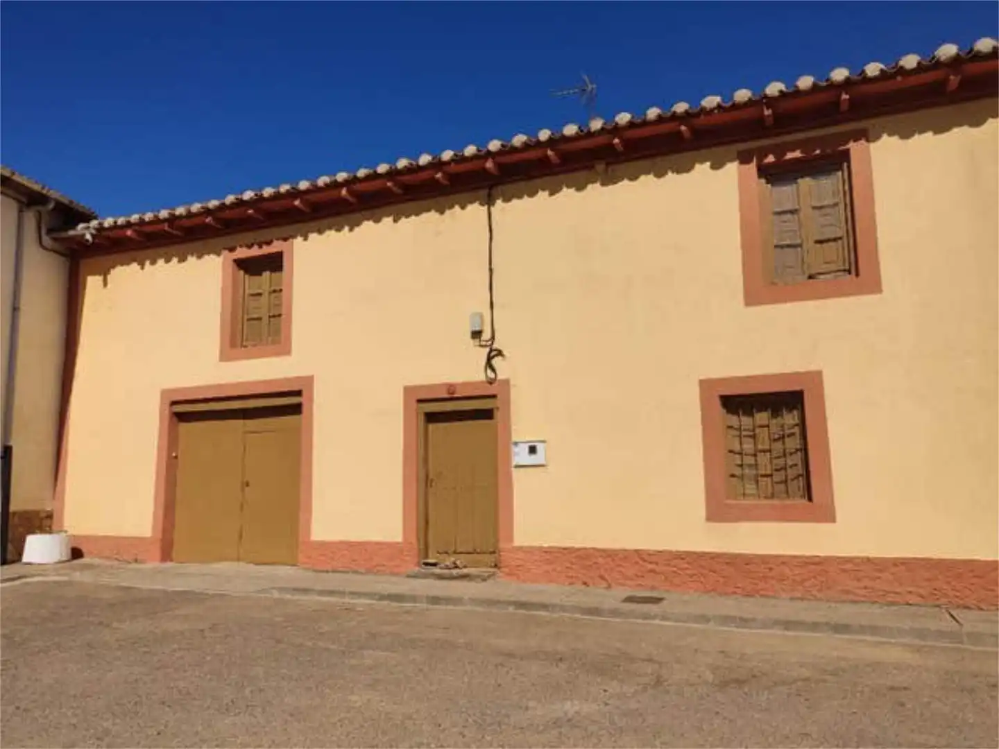Casa o chalet en venta en Santa Elena de Jamuz Vista exterior de Casa o chalet en venta en Santa Elena de Jamuz con Jardín privado, Terraza y Trastero