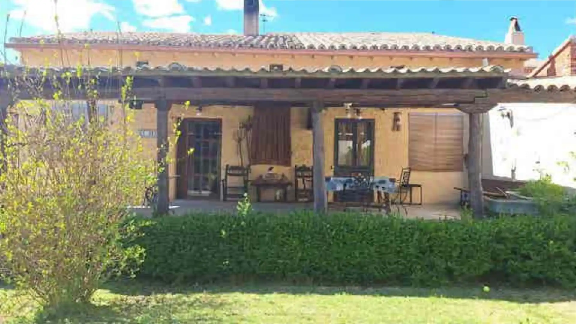 Garten von Einfamilien-Reihenhaus zum Verkauf in Cabizuela mit Heizung, Privatgarten und Terrasse