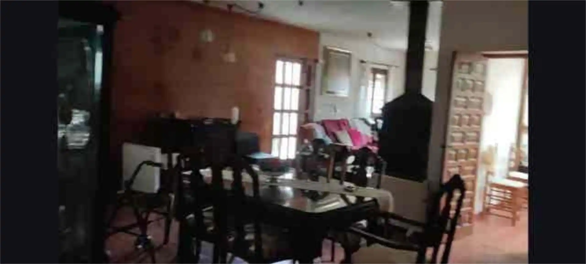 Einfamilien-Reihenhaus zum Verkauf in Cabizuela Esszimmer von Einfamilien-Reihenhaus zum Verkauf in Cabizuela mit Heizung, Privatgarten und Terrasse