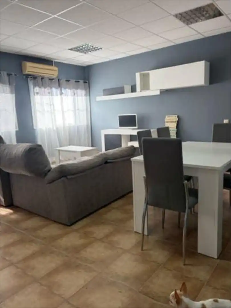 Sala de estar de Oficina de alquiler en Talavera de la Reina con Aire acondicionado