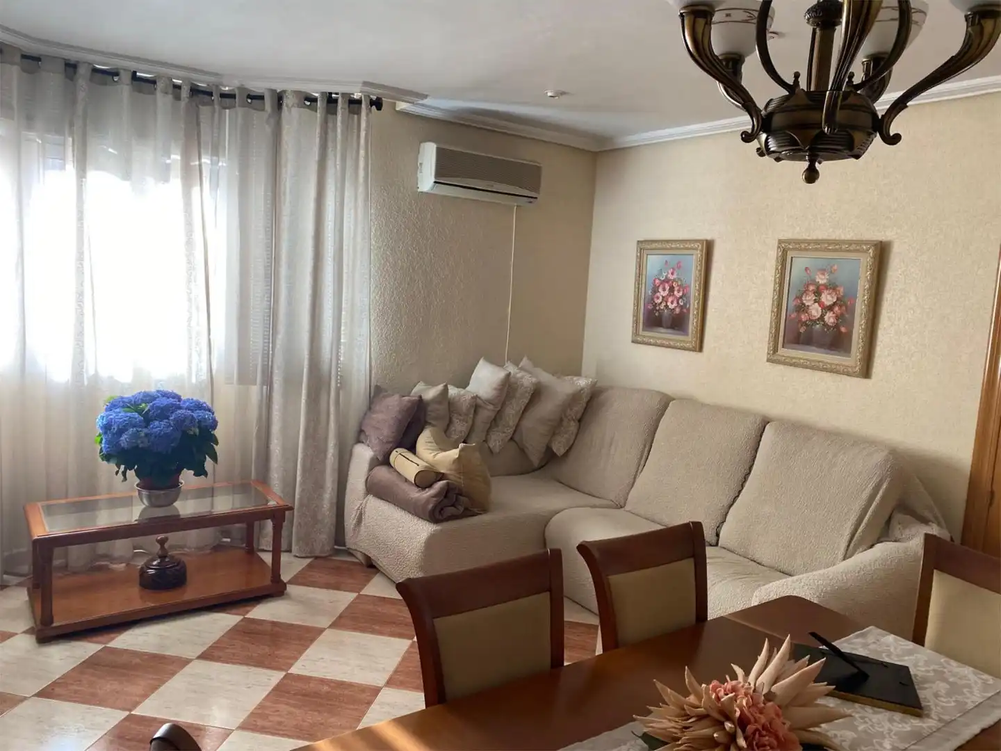 Sala de estar de Casa adosada en venta en Ceutí con Aire acondicionado, Terraza y Balcón