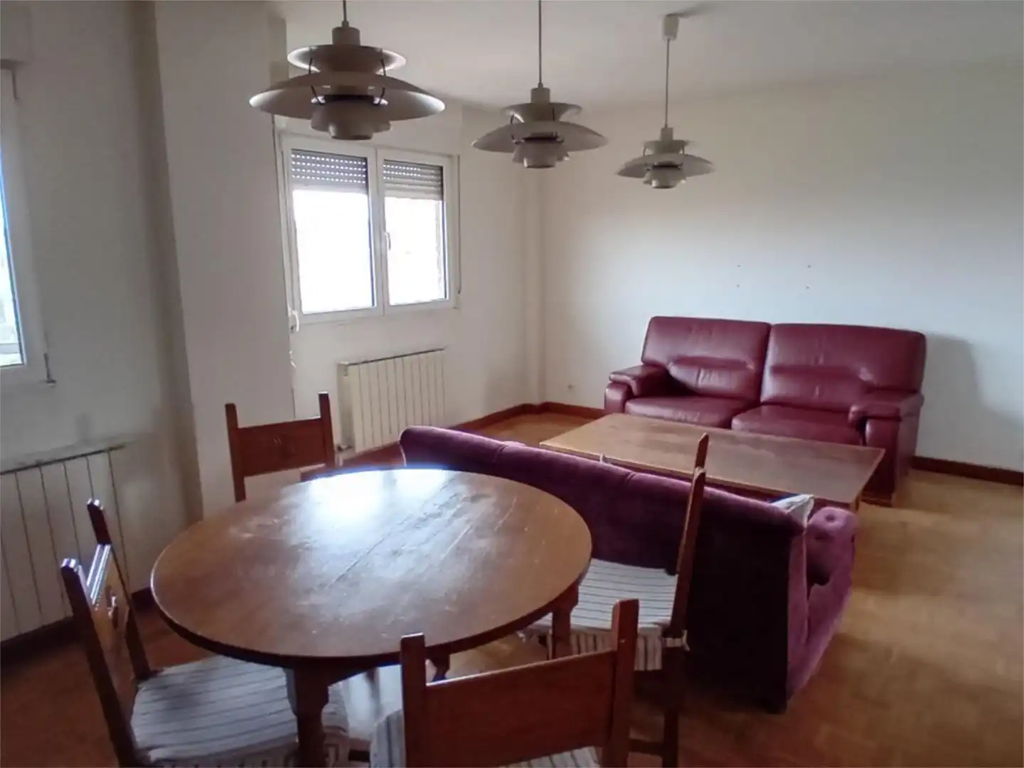Pis en venda a Calle Ángel Chamorro, 2, Huerta del Rey Sala d'estar de Pis en venda en Valladolid amb Calefacció, Parquet i Terrassa