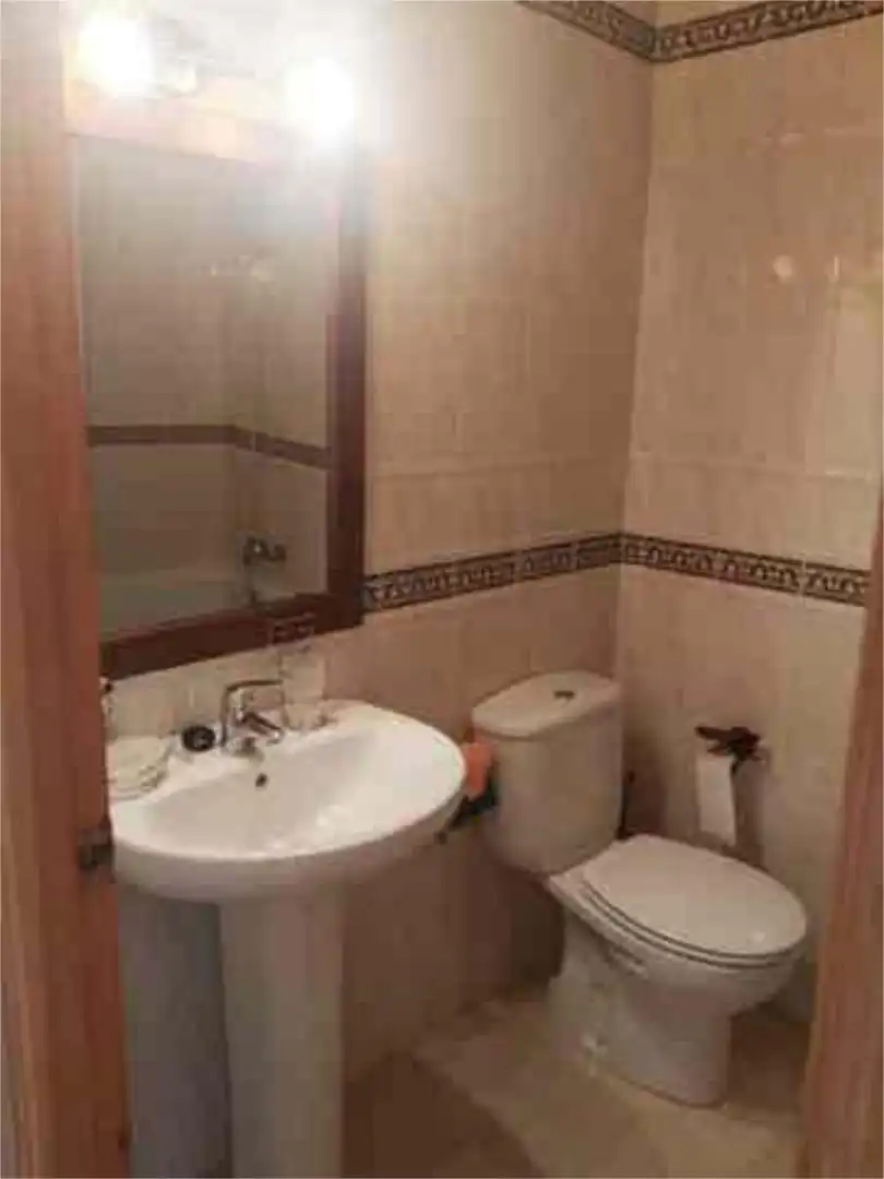 Wohnung zur Miete in Coto Badezimmer von Wohnung zur Miete in Almonte mit Terrasse, Abstellraum und Möbliert