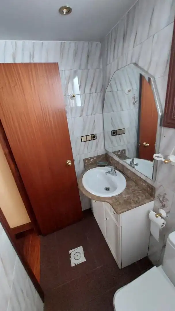 Baño de Piso en venta en Tolosa con Balcón