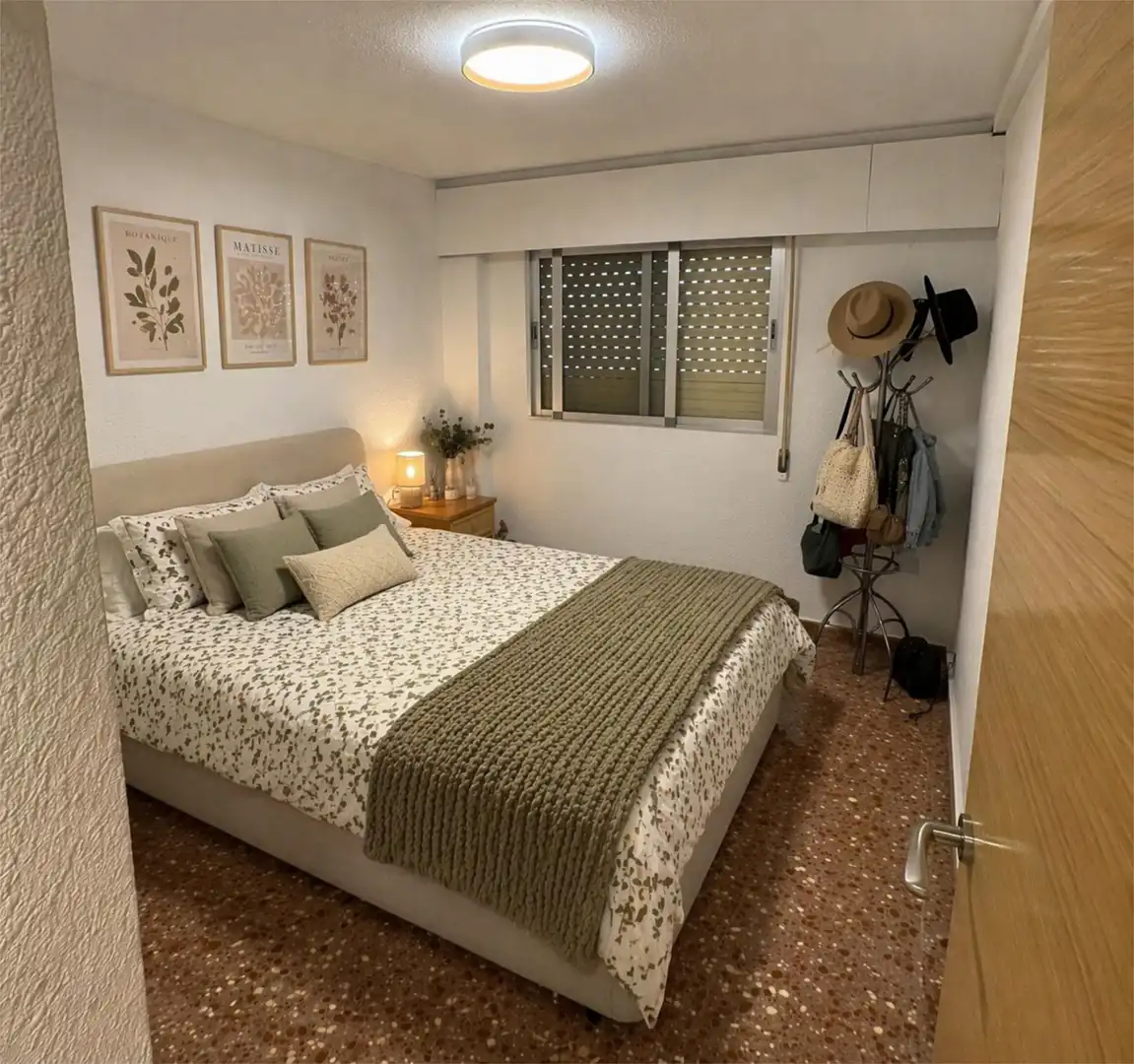 Room in Carrer de Cortes d'Arenós, 18, La Llum Room in Carrer de Cortes d'Arenós, 18, La Llum