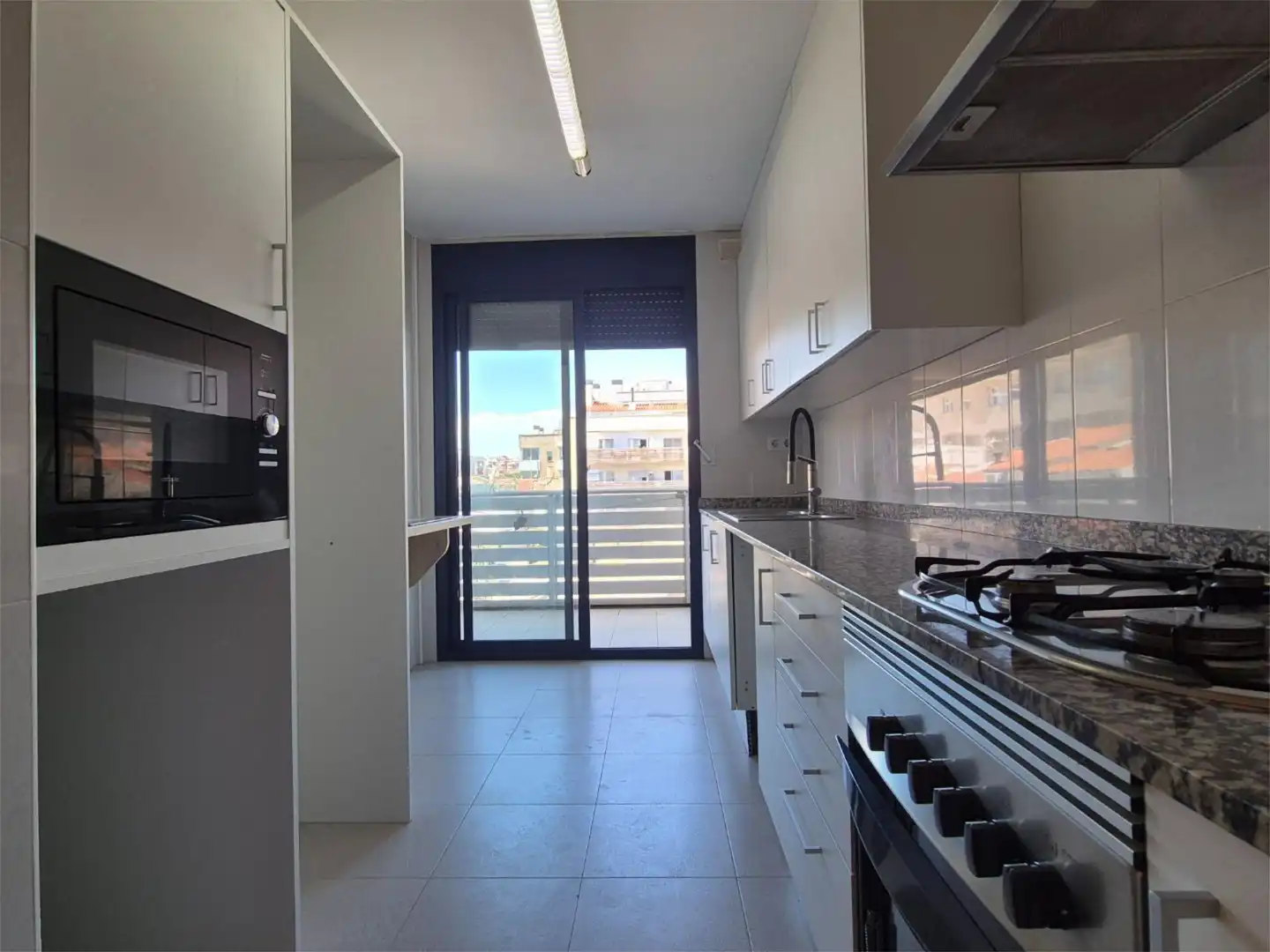 Piso en venta en Carrer d'Eduard Maristany, 80, Progrés - Pep Ventura Cocina de Piso en venta en Badalona con Aire acondicionado, Calefacción y Parquet
