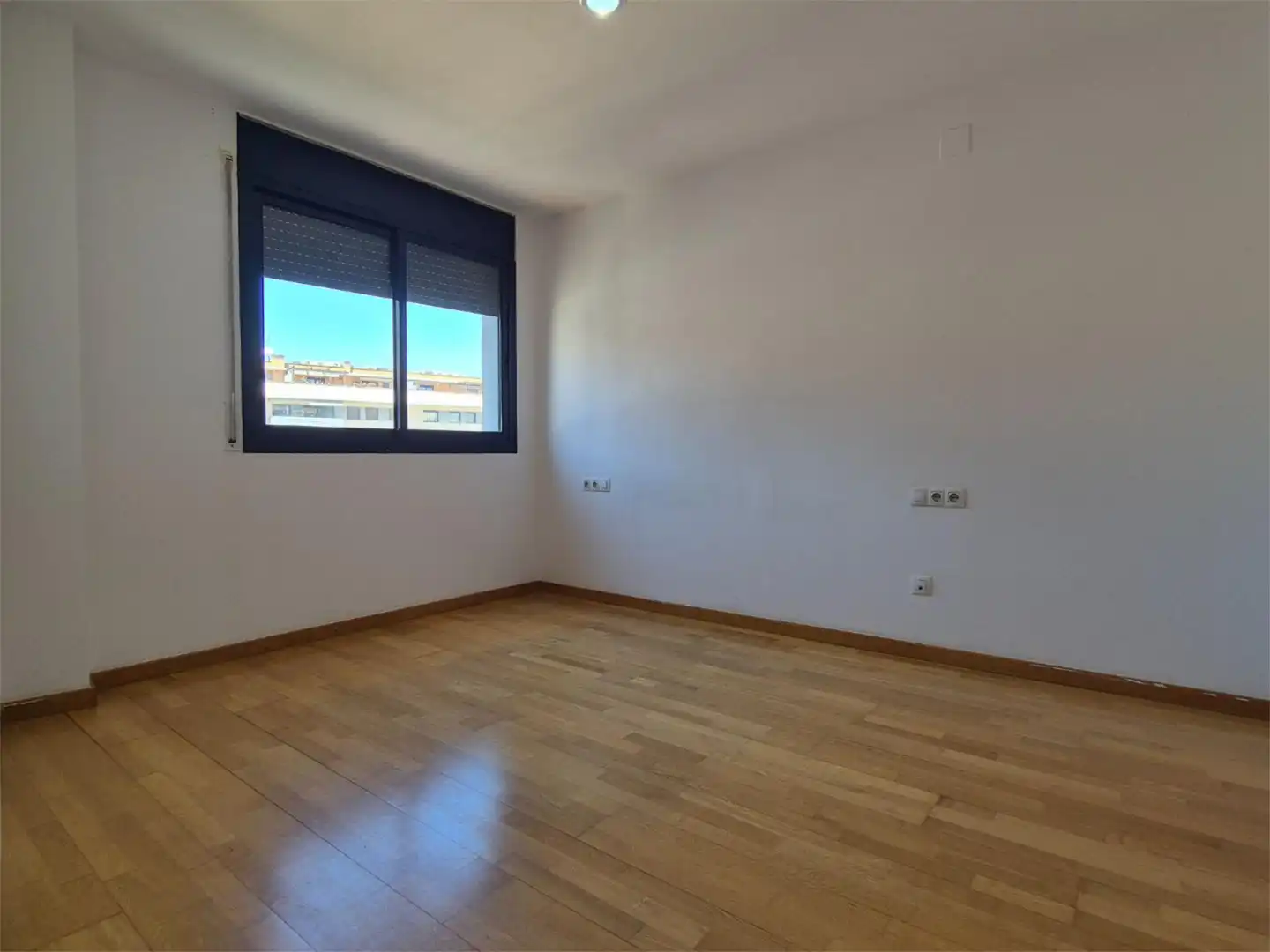Piso en venta en Carrer d'Eduard Maristany, 80, Progrés - Pep Ventura Habitación de Piso en venta en Badalona con Aire acondicionado, Calefacción y Parquet