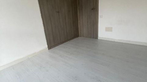 Photo 5 of Flat for rent in Calle Manuel Fernández Avello, 14, HUCA - La Cadellada, Oviedo