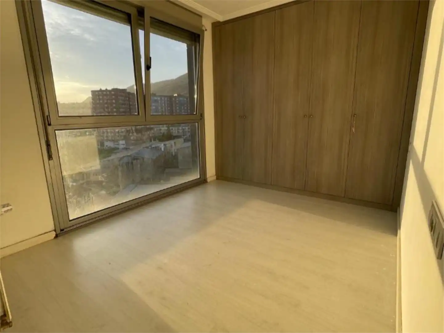 Wohnung zur Miete in Calle Manuel Fernández Avello, 14, HUCA - La Cadellada Schlafzimmer von Wohnung zur Miete in Oviedo mit Terrasse