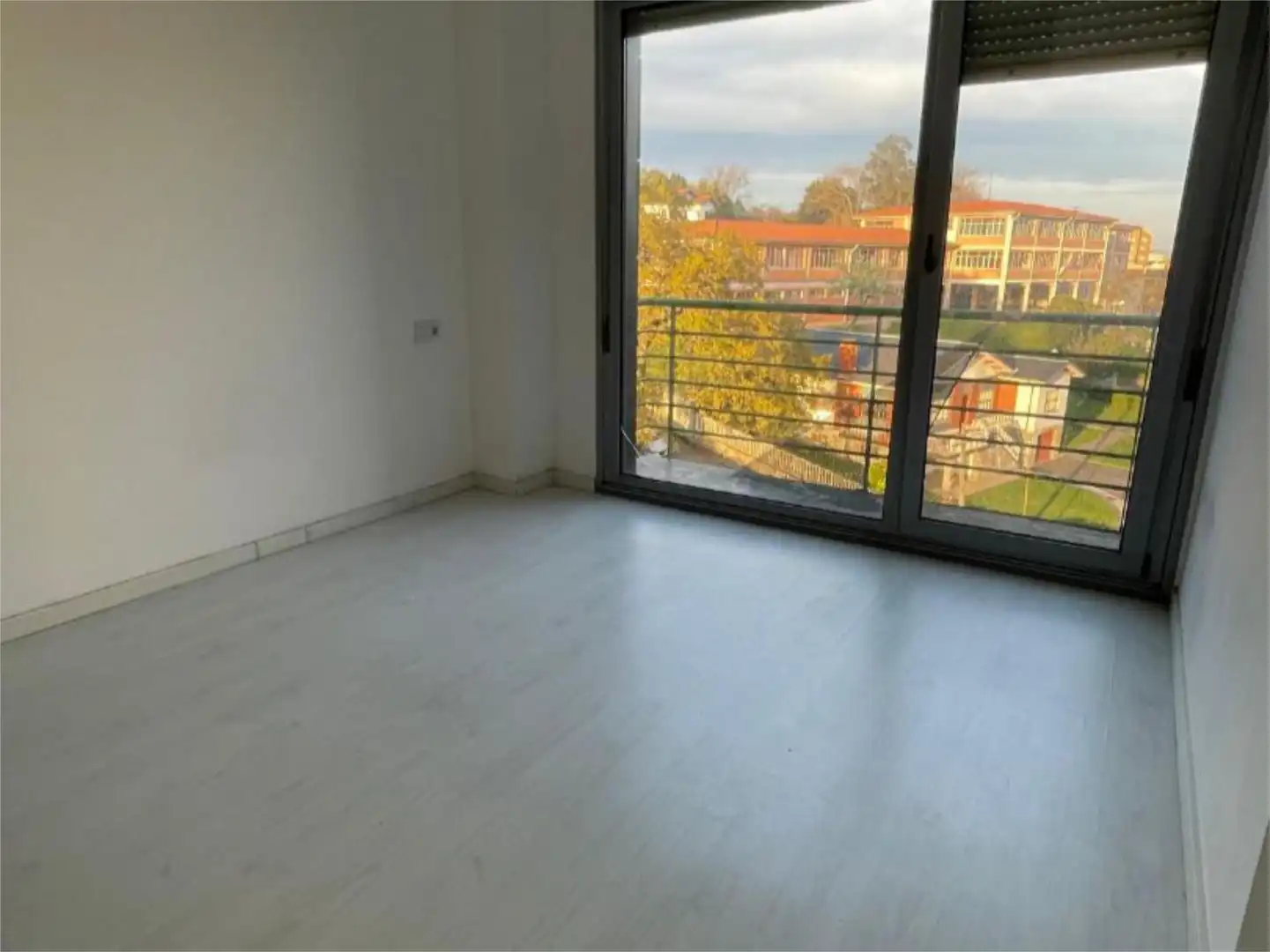 Wohnung zur Miete in Calle Manuel Fernández Avello, 14, HUCA - La Cadellada Schlafzimmer von Wohnung zur Miete in Oviedo mit Terrasse