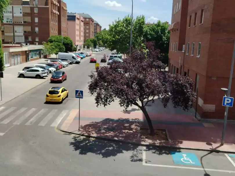 Piso en venta en Calle Vigo, 1, Pryconsa - Juan de Austria Parking de Piso en venta en Alcalá de Henares con Aire acondicionado, Calefacción y Jardín privado