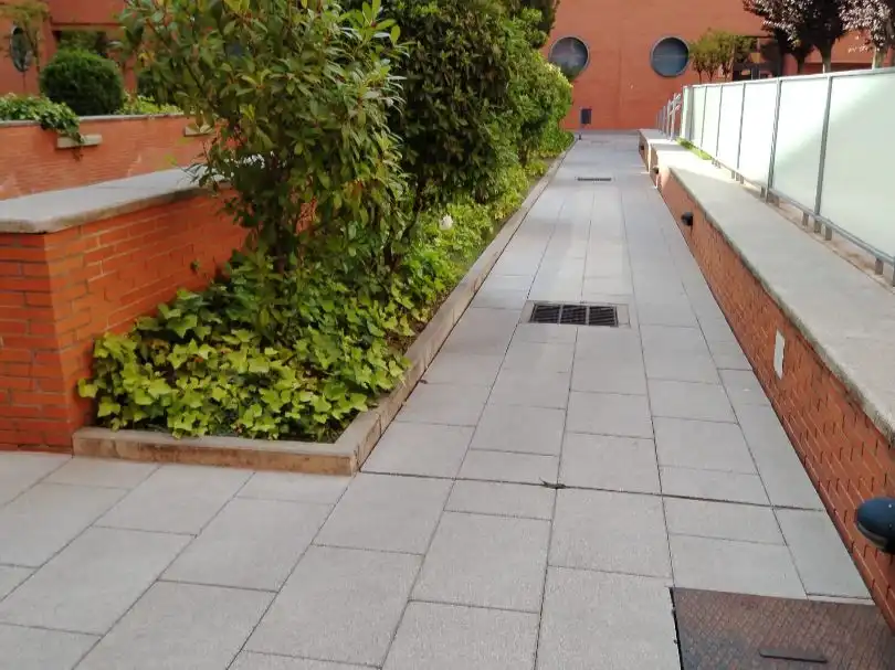 Piso en venta en Calle Vigo, 1, Pryconsa - Juan de Austria Terraza de Piso en venta en Alcalá de Henares con Aire acondicionado, Calefacción y Jardín privado