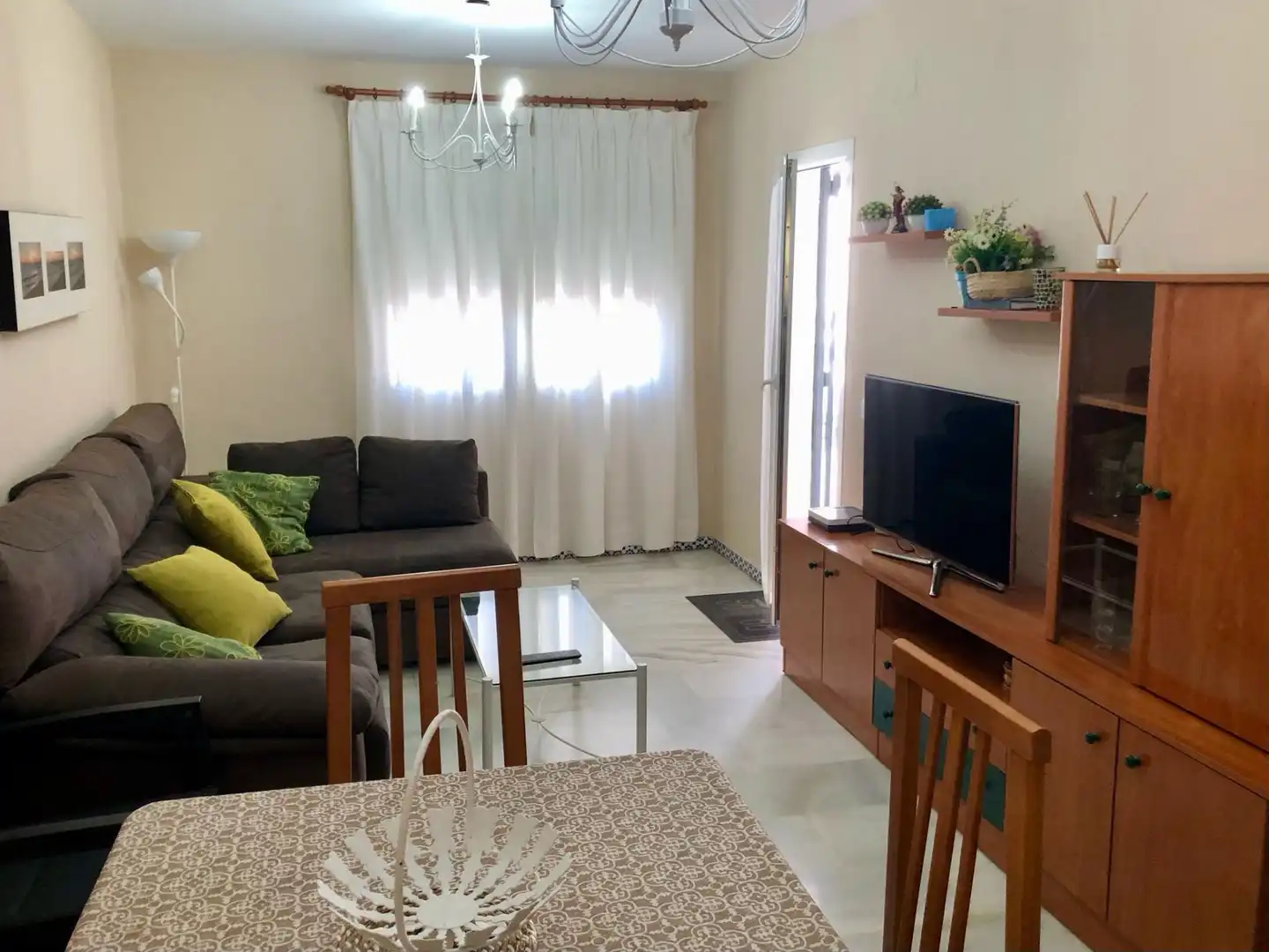 Apartamento de alquiler en Calle Asunción, 3, La Barrosa Sala de estar de Apartamento de alquiler en Chiclana de la Frontera con Calefacción, Terraza y Piscina