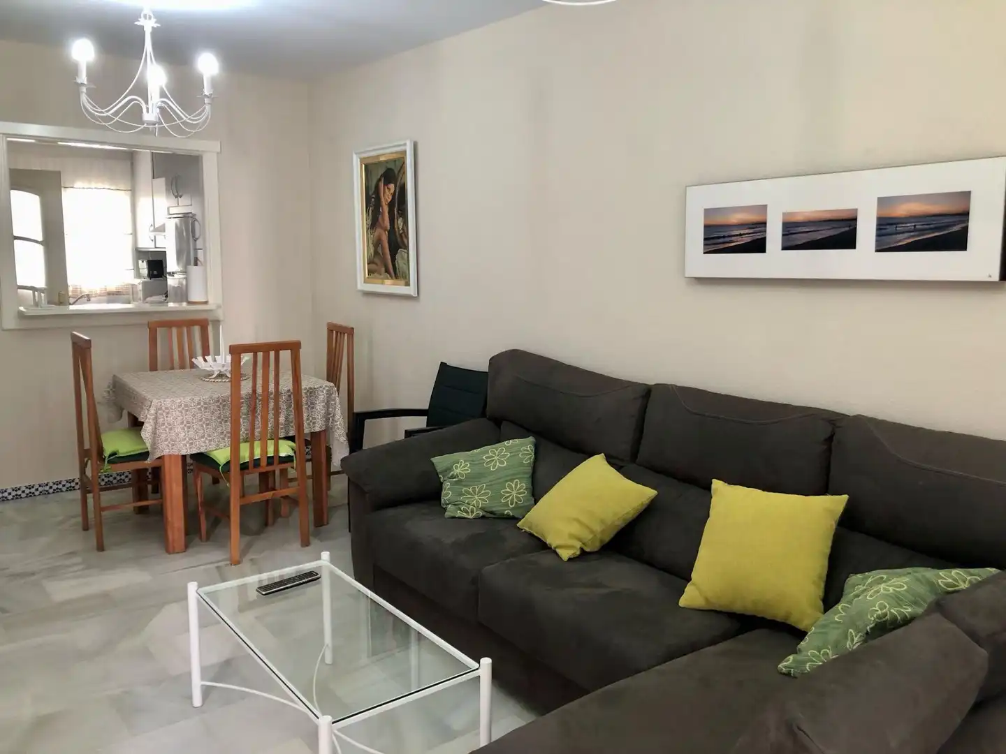 Apartamento de alquiler en Calle Asunción, 3, La Barrosa Sala de estar de Apartamento de alquiler en Chiclana de la Frontera con Calefacción, Terraza y Piscina