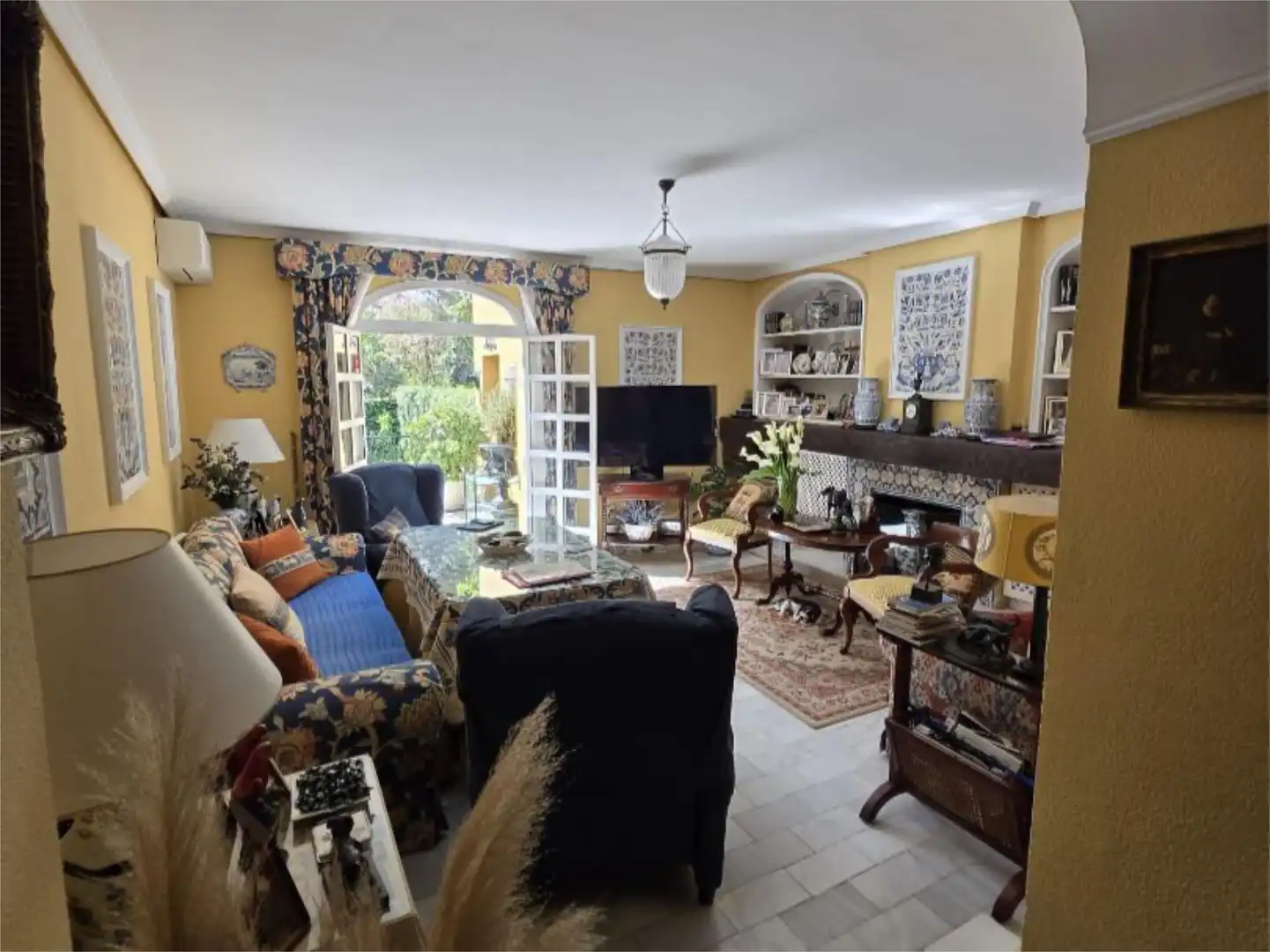 Sala de estar de Piso en venta en Algeciras con Aire acondicionado, Calefacción y Jardín privado
