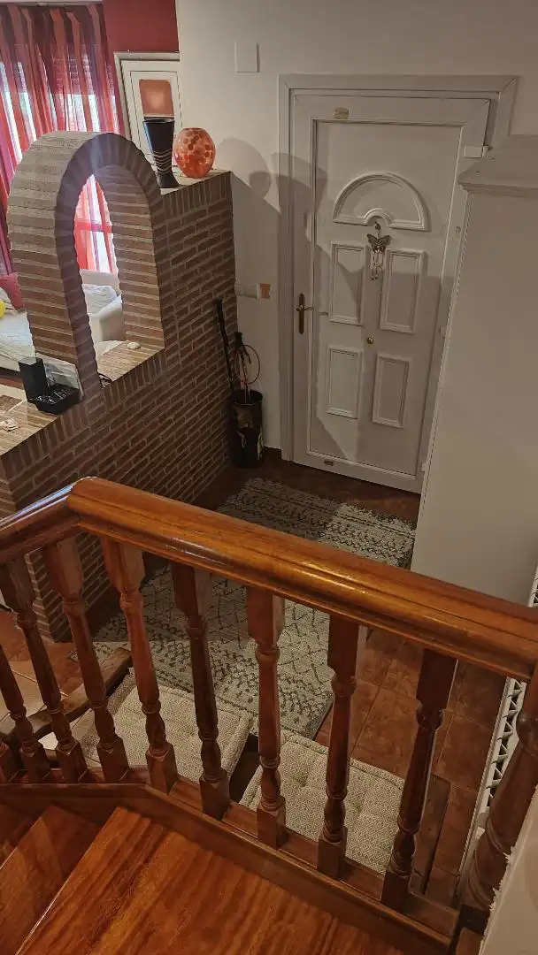 Casa adosada de alquiler en Calle Pomaluengo, Castañeda