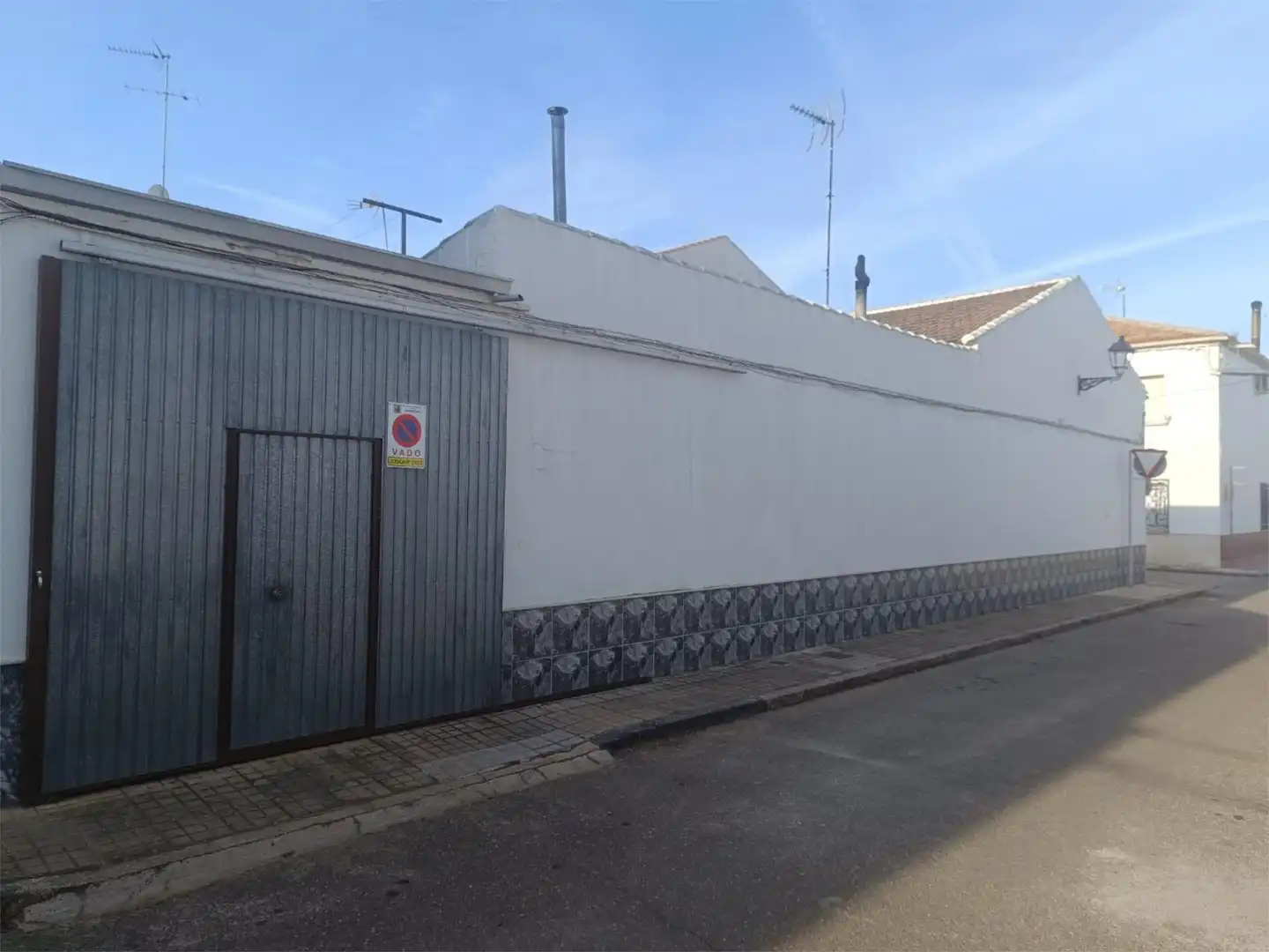 Ground floor for sale in Calle Pablo Iglesias, 24, Marmolejo Exterior view of Ground floor for sale in Marmolejo with Air Conditioner and Terrace