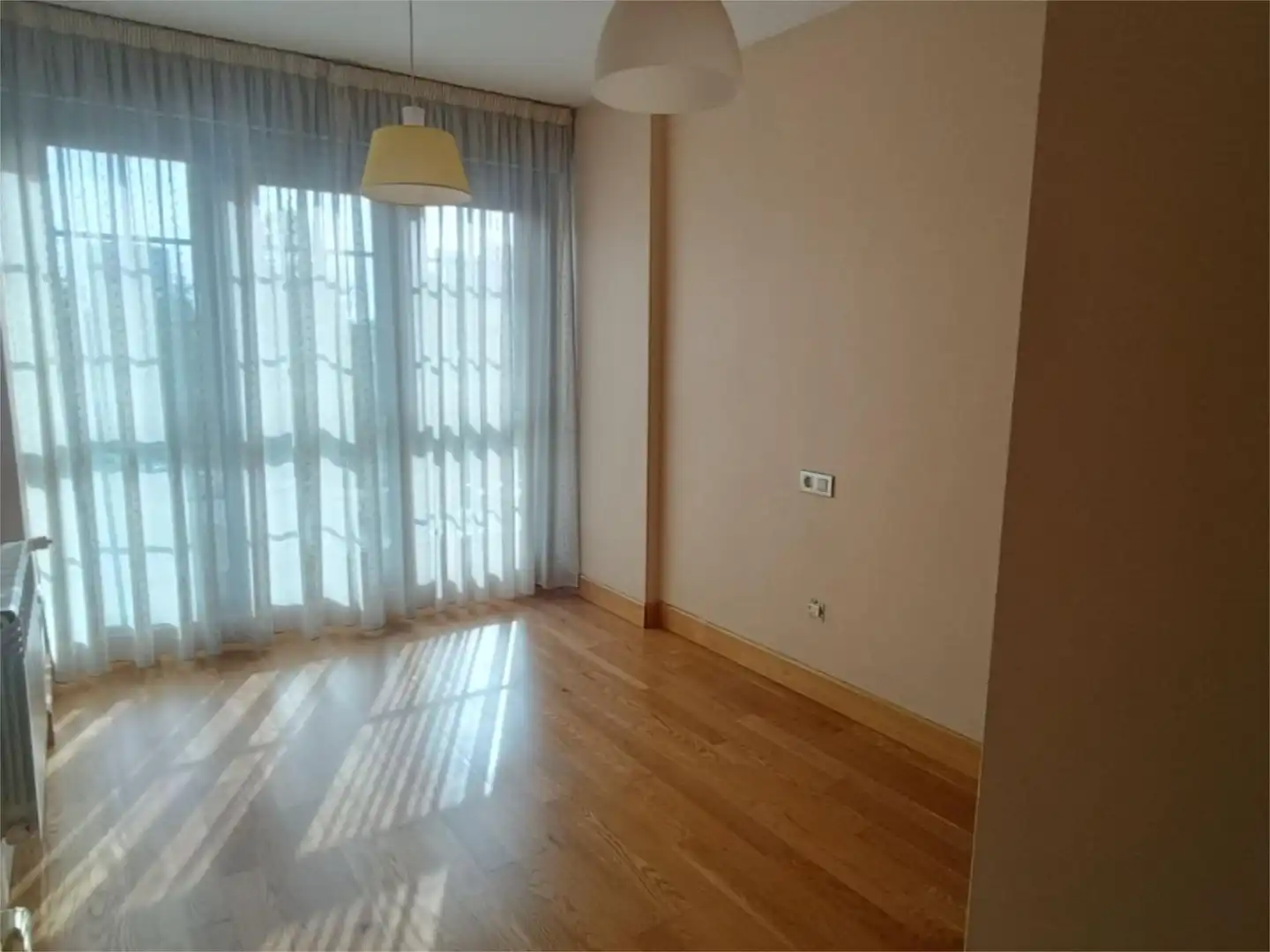 Schlafzimmer von Wohnung zum Verkauf in A Coruña Capital 