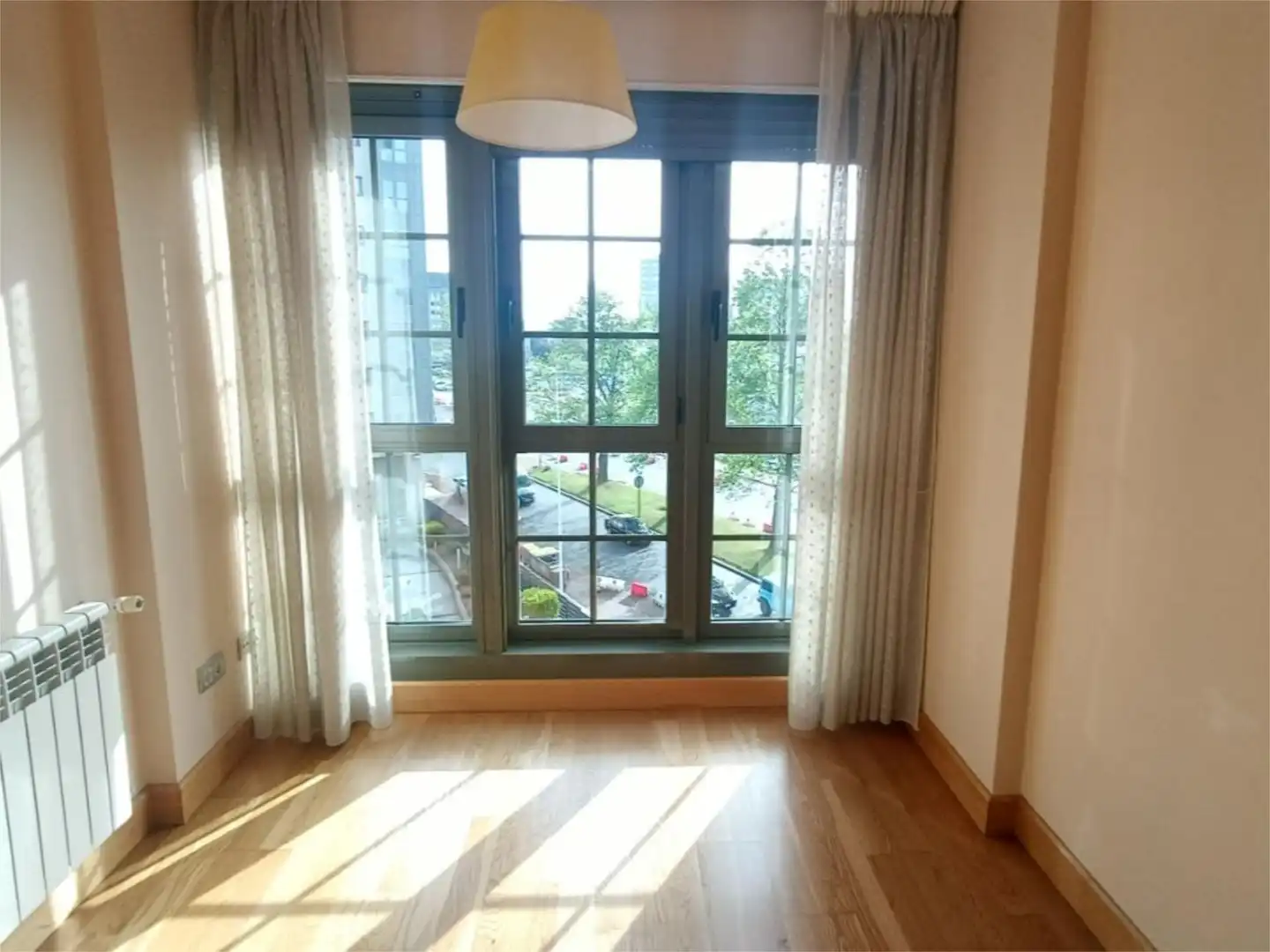 Schlafzimmer von Wohnung zum Verkauf in A Coruña Capital 