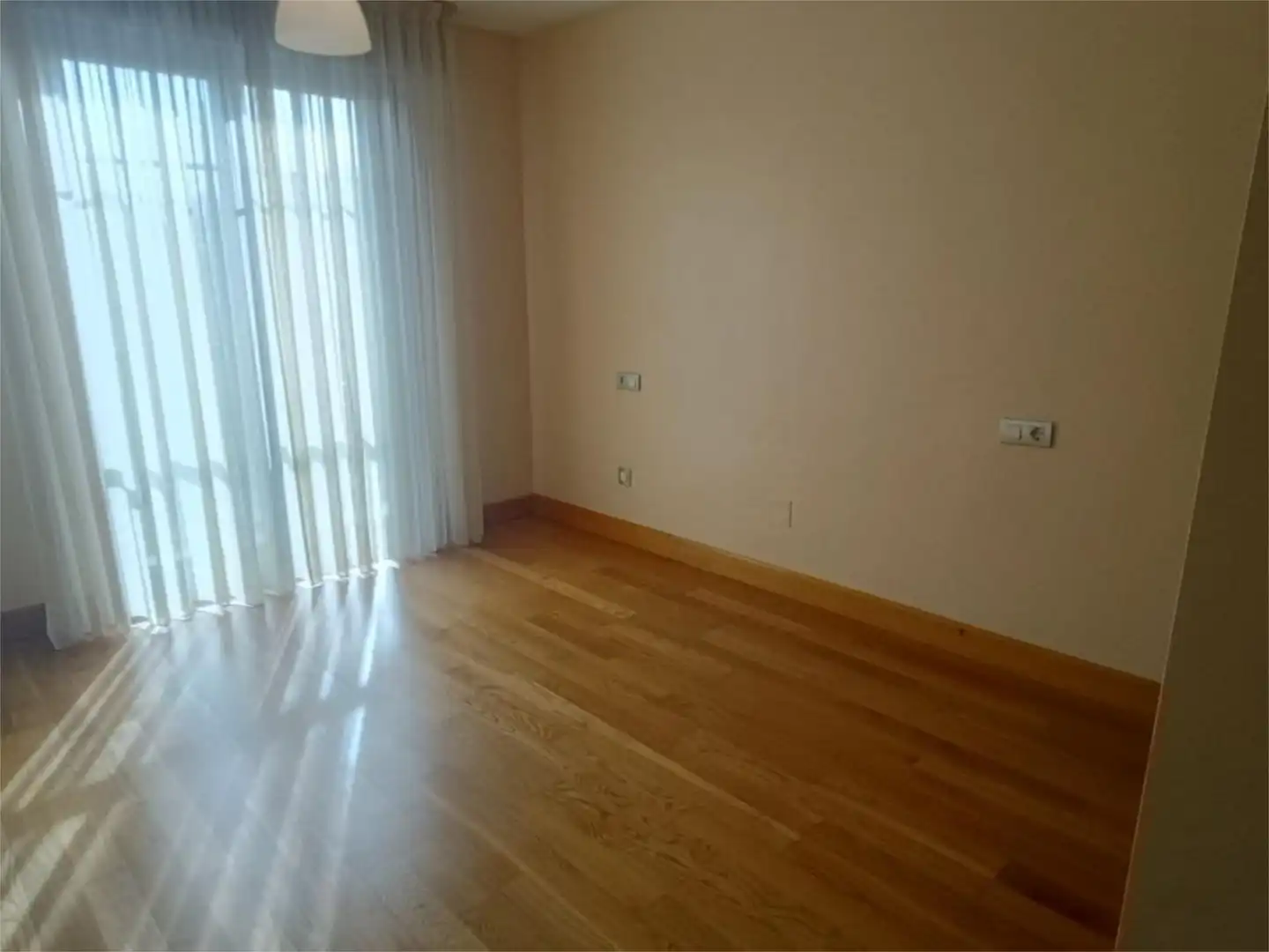 Schlafzimmer von Wohnung zum Verkauf in A Coruña Capital 
