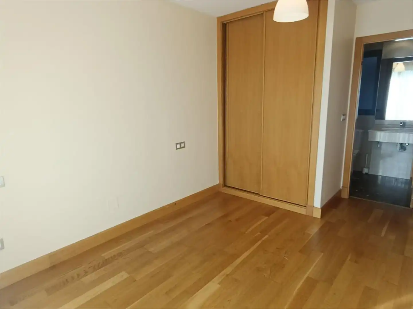 Schlafzimmer von Wohnung zum Verkauf in A Coruña Capital 