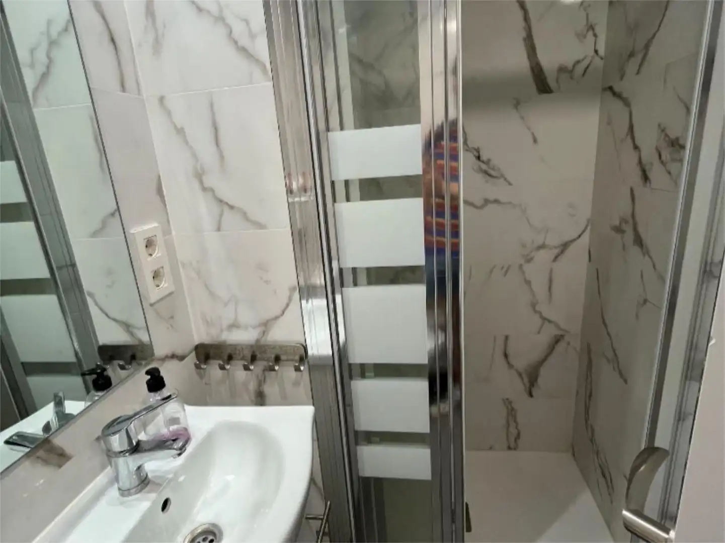 Flat for sale in Calle de Rodrigo Rebolledo, 39, Las Fuentes Bathroom of Flat for sale in Zaragoza with Air Conditioner, Storage room and Furnished