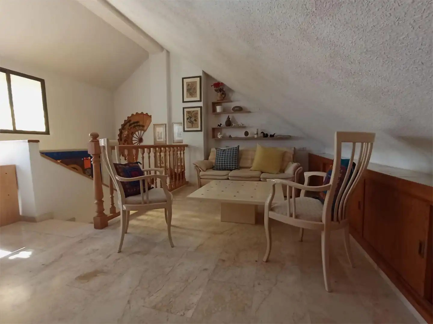 Einfamilien-Reihenhaus zum Verkauf in Calle de la Dorada, 6, Playa de San Juan - El Cabo de las Huertas Wohnzimmer von Einfamilien-Reihenhaus zum Verkauf in Alicante / Alacant mit Terrasse, Schwimmbad und Balkon