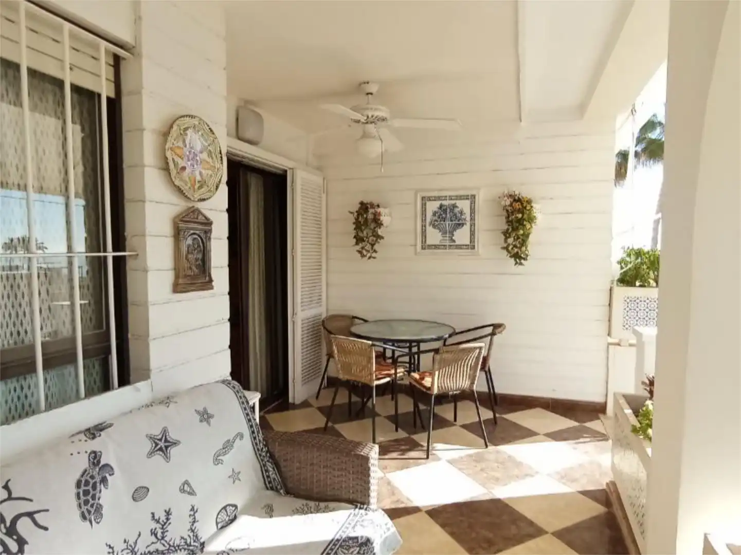 Einfamilien-Reihenhaus zum Verkauf in Calle de la Dorada, 6, Playa de San Juan - El Cabo de las Huertas Terrasse von Einfamilien-Reihenhaus zum Verkauf in Alicante / Alacant mit Terrasse, Schwimmbad und Balkon
