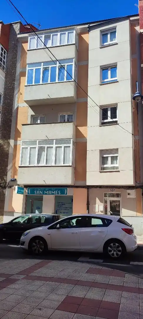 Piso en venta en Avenida San Mamés, 107, San Mamés - La Palomera Vista exterior de Piso en venta en León Capital con Trastero y Balcón