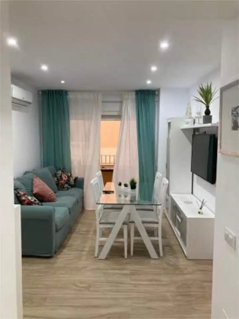 Sala de estar de Piso de alquiler en  Cádiz Capital con Calefacción, Terraza y Trastero