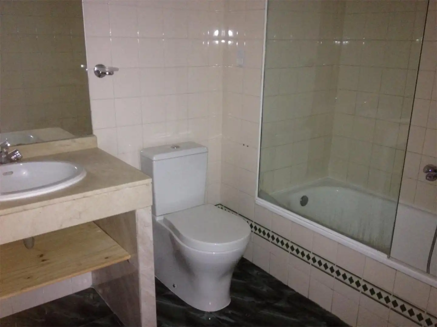 Bathroom of Flat for sale in Benalmádena  with Balcony