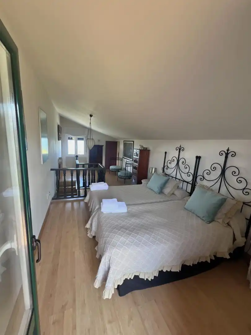 Casa o chalet en venta en Vv-12, 3, Parroquias surorientales Habitación de Casa o chalet en venta en Villaviciosa con Terraza, Piscina y Balcón
