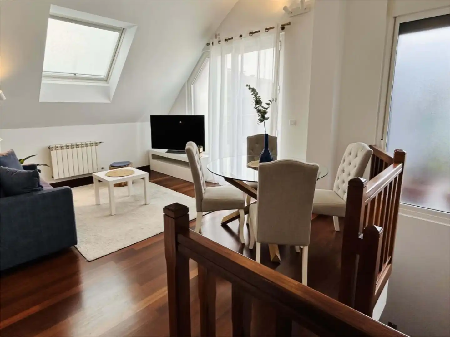 Sala de estar de Piso en venta en Santa Cruz de Bezana con Terraza, Piscina y Balcón