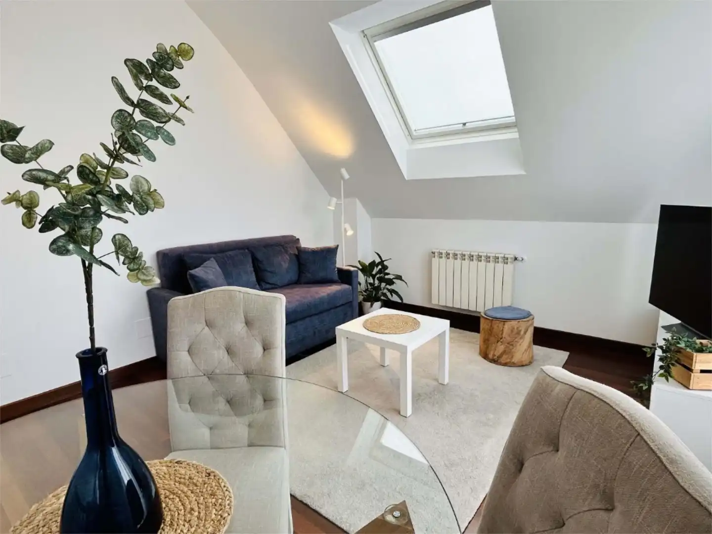 Sala de estar de Piso en venta en Santa Cruz de Bezana con Terraza, Piscina y Balcón