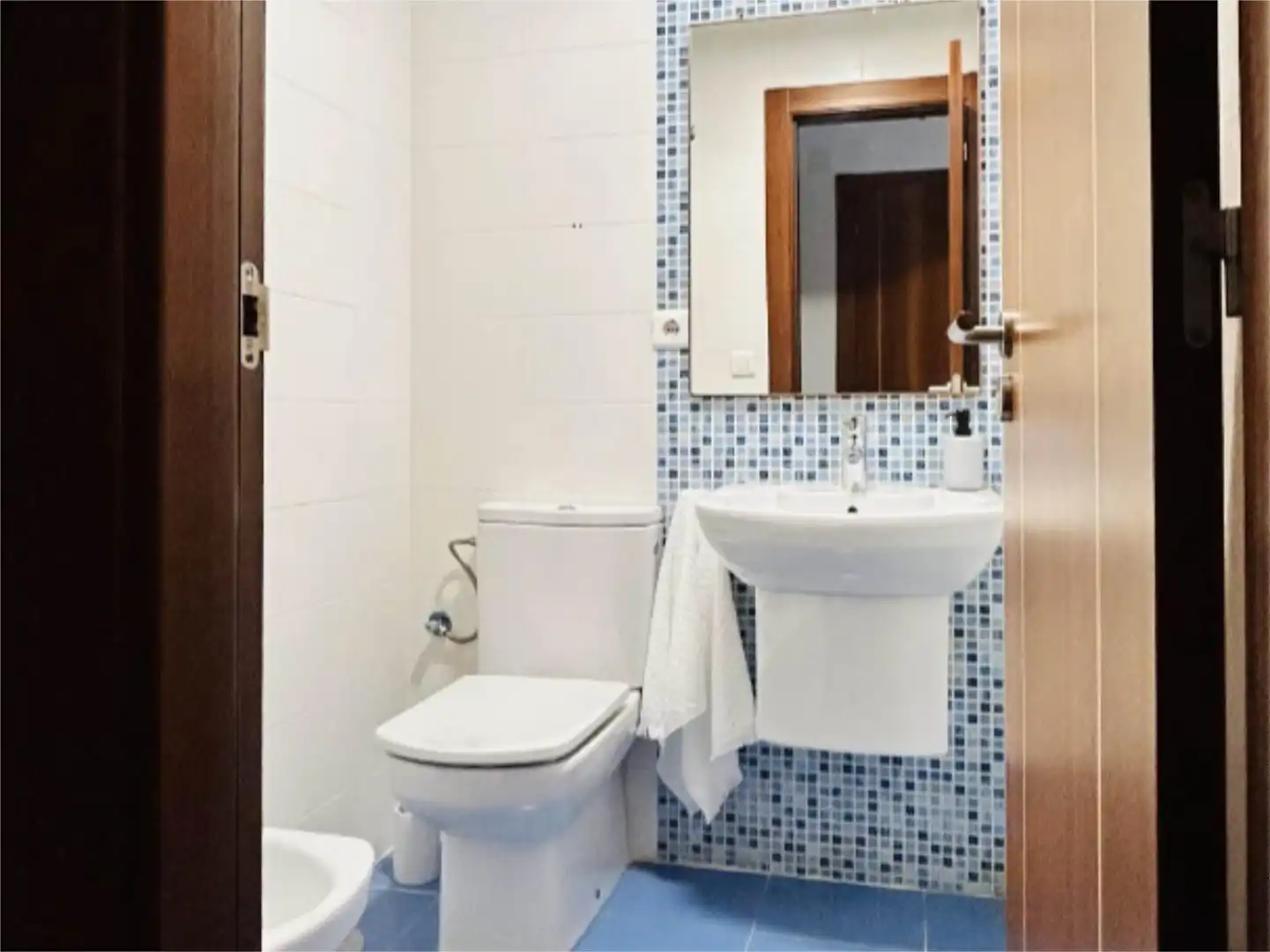 Baño de Piso en venta en Santa Cruz de Bezana con Terraza, Piscina y Balcón