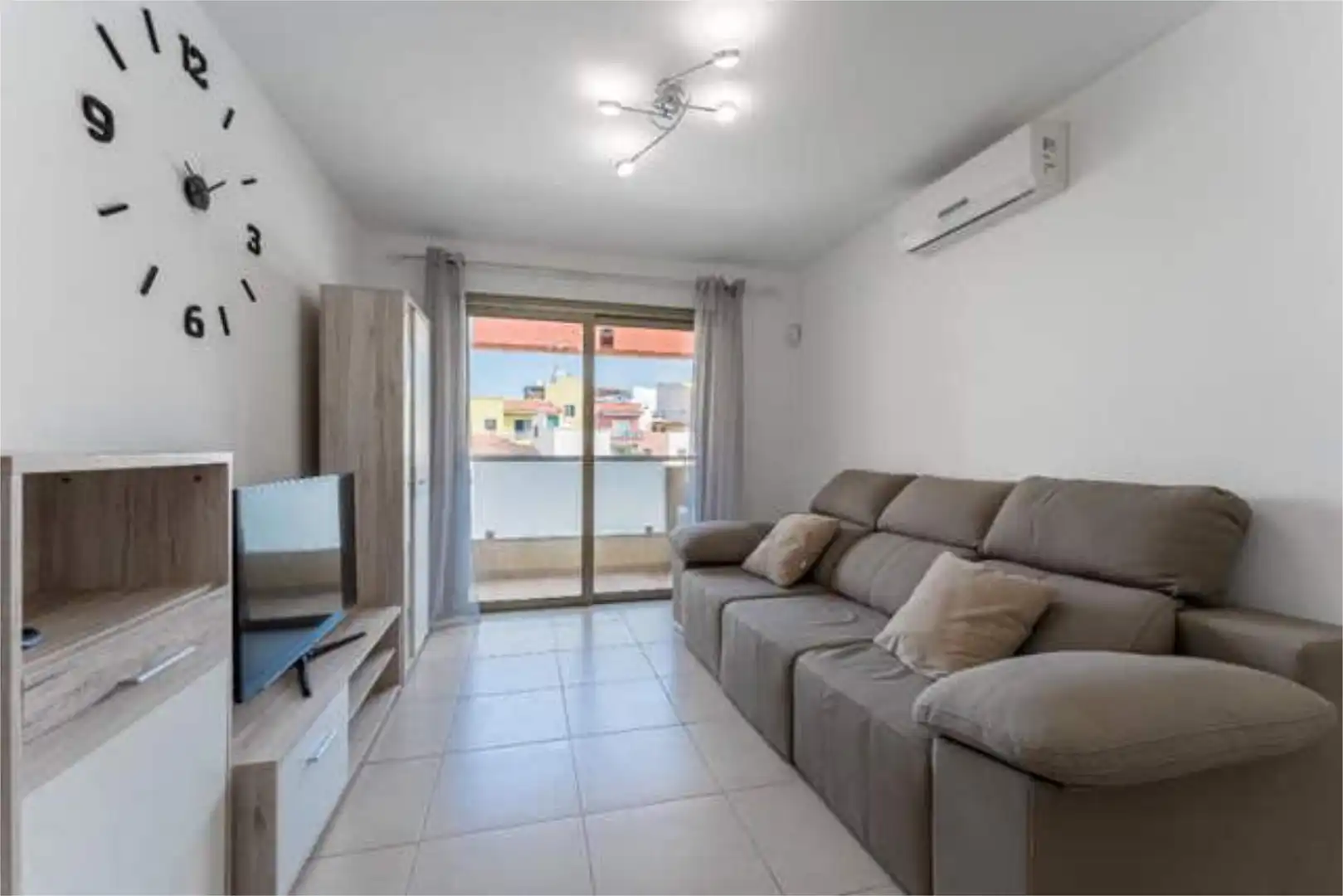 Sala de estar de Apartamento de alquiler en Guía de Isora con Terraza, Trastero y Amueblado