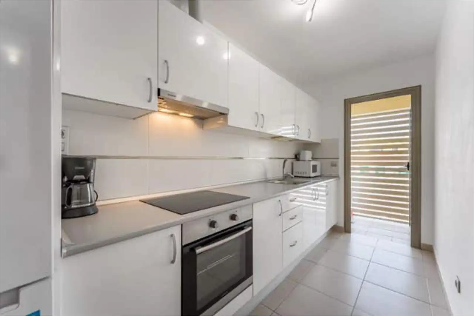 Apartamento de alquiler en Alcalá Cocina de Apartamento de alquiler en Guía de Isora con Terraza, Trastero y Amueblado