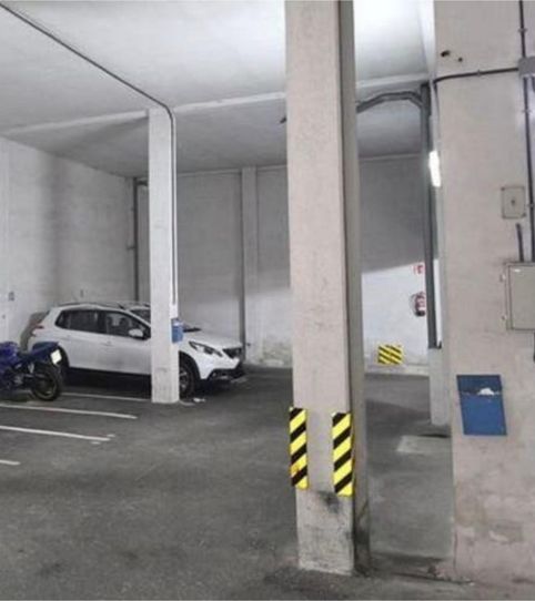 Foto 2 de Garatge de lloguer a Llano, Gijón