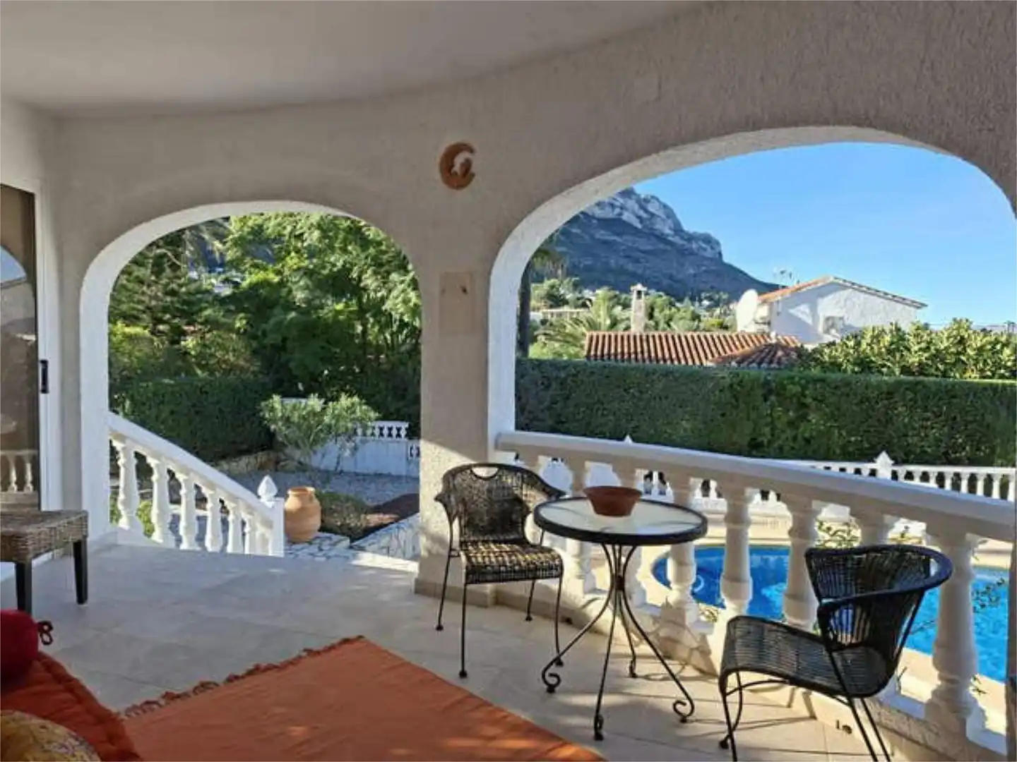 Casa adosada en venta en El Montgó Terraza de Casa adosada en venta en Dénia con Terraza y Piscina