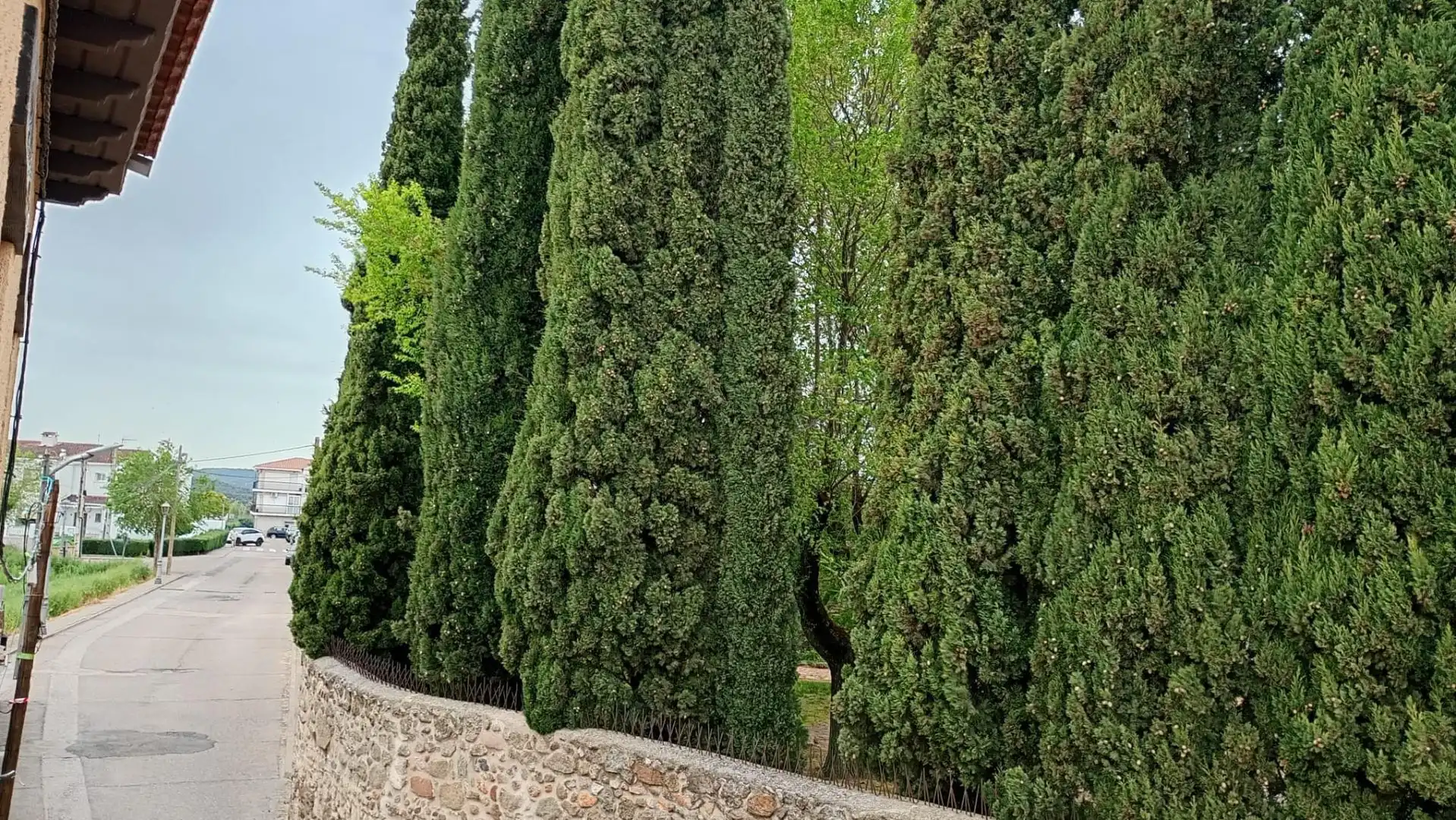 Piso en venta en Calle Castillo, 16, San Román de los Montes Jardín de Piso en venta en San Román de los Montes con Calefacción, Amueblado y Horno