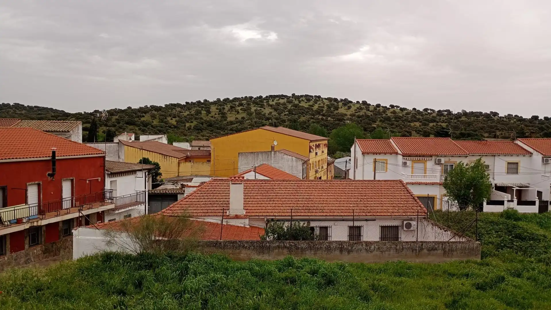 Piso en venta en Calle Castillo, 16, San Román de los Montes Vista exterior de Piso en venta en San Román de los Montes con Calefacción, Amueblado y Horno