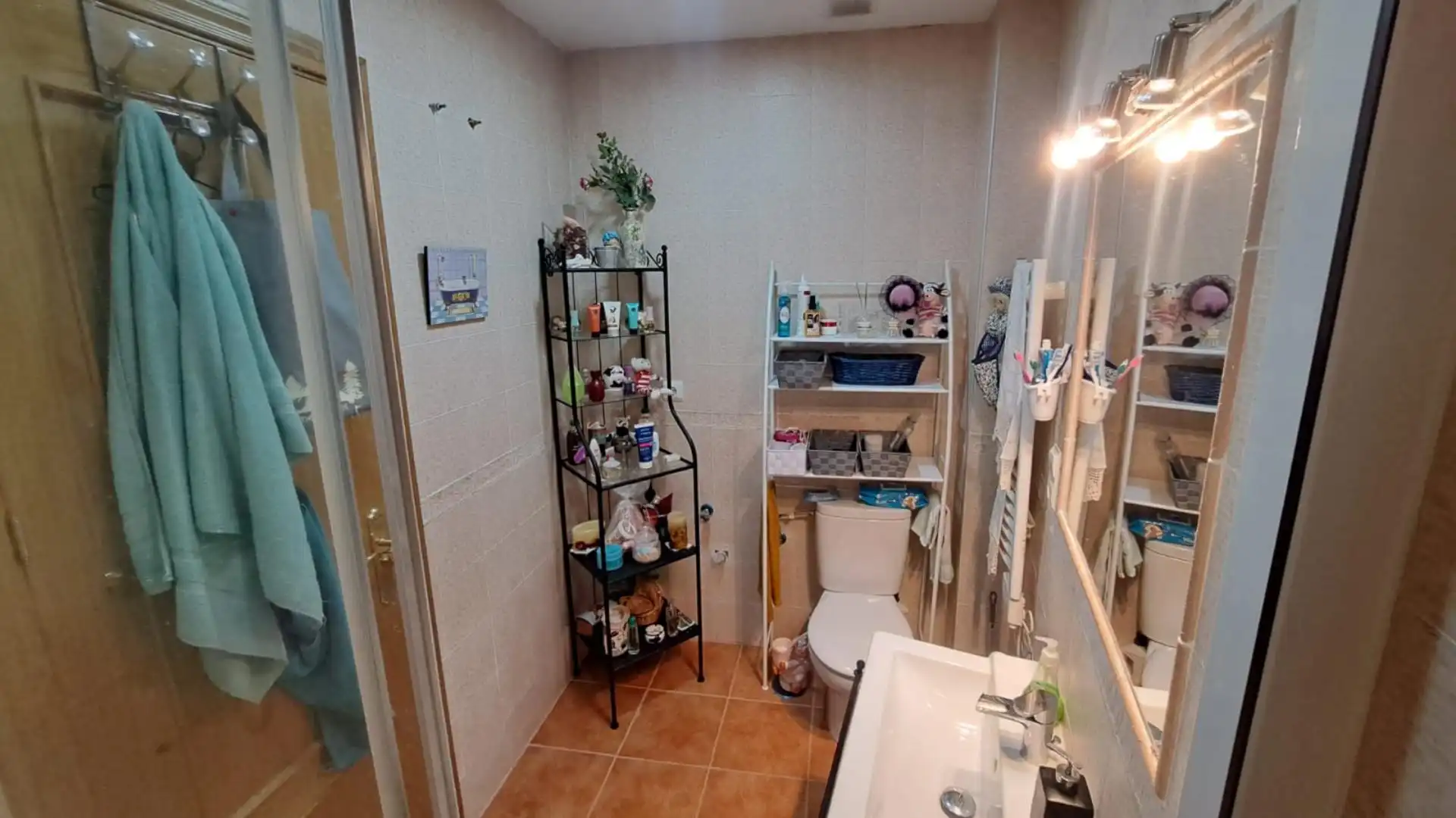 Piso en venta en Calle Castillo, 16, San Román de los Montes Baño de Piso en venta en San Román de los Montes con Calefacción, Amueblado y Horno
