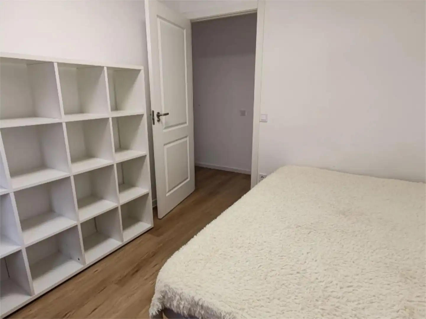 Pis en venda a Ceares Dormitori de Pis en venda en Gijón amb Calefacció, Traster i Moblat