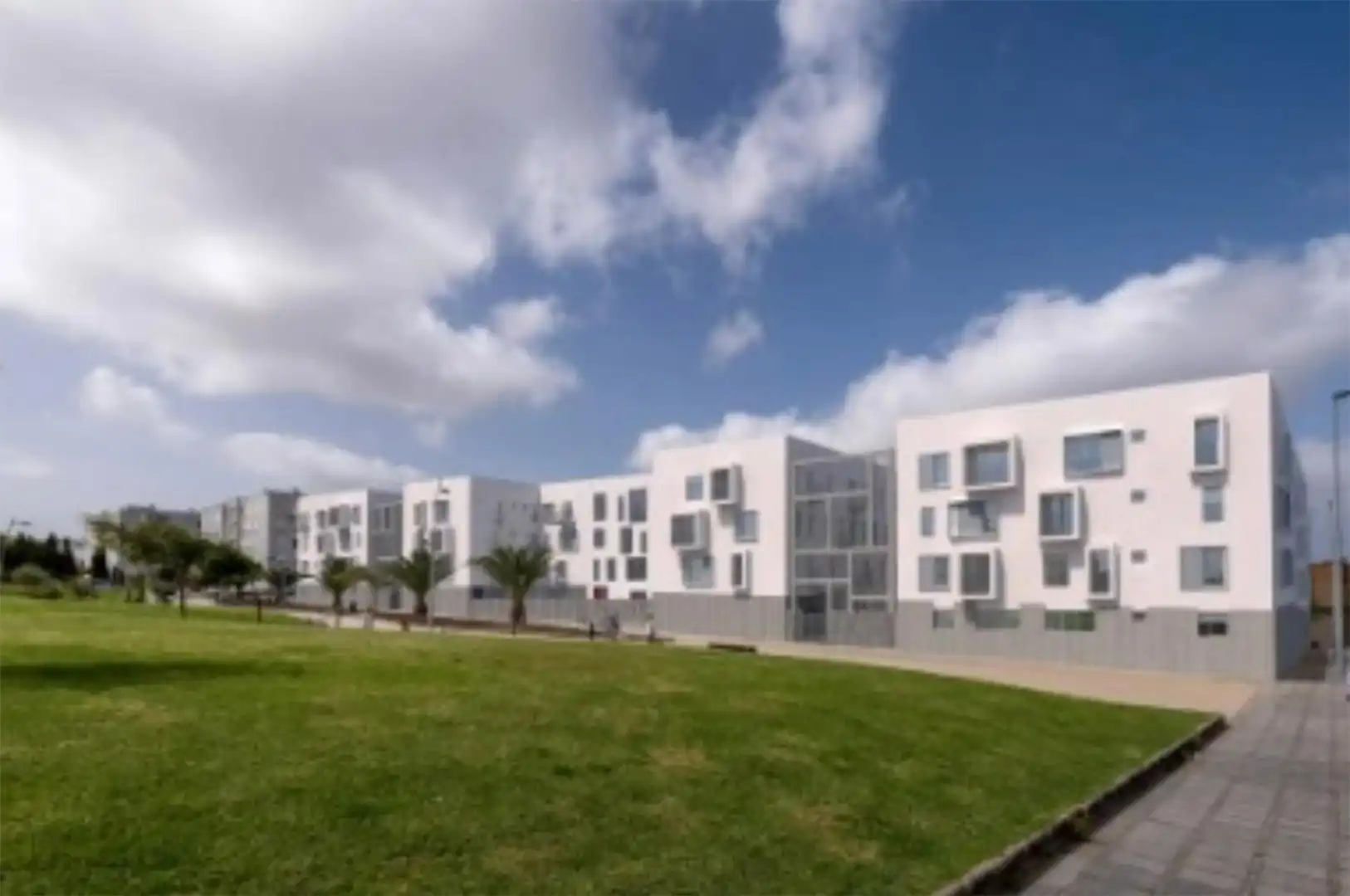 Vista exterior de Piso en venta en Las Palmas de Gran Canaria con Piscina