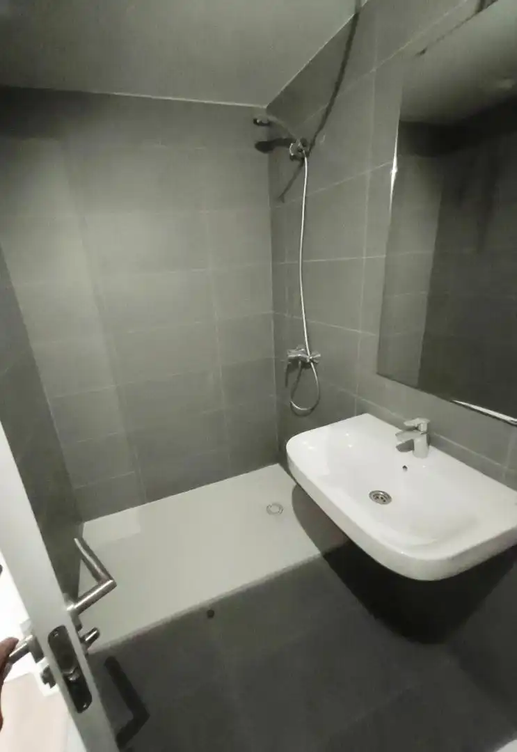 Piso en venta en Calle Cocotero, 14, Siete Palmas Baño de Piso en venta en Las Palmas de Gran Canaria con Piscina